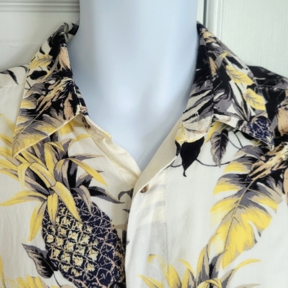 Puritan Hawaiian shirt pineapple floral off white black yellow button down large - Picture 13 of 16